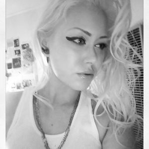 Meet your Posher, Dollnextdoor